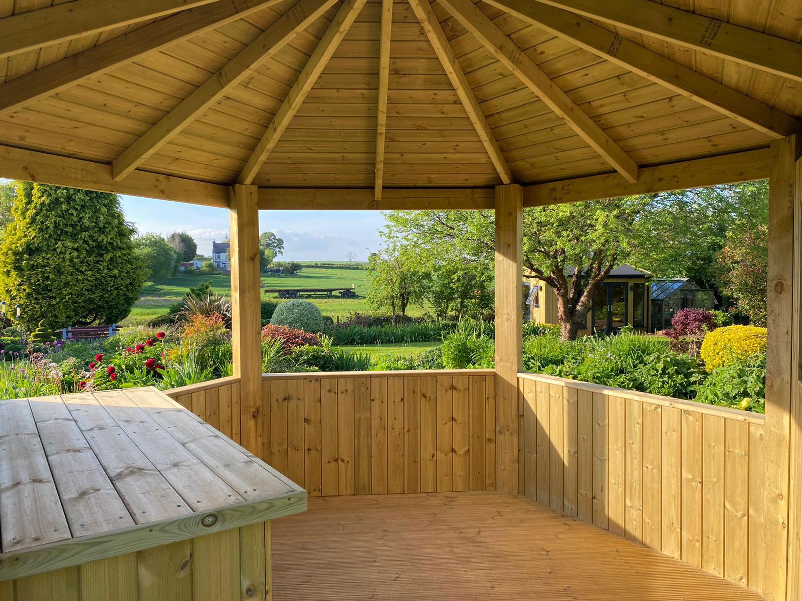 Gazebos / Canopies